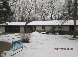 11818 36th St SE, Lowell, MI 49331