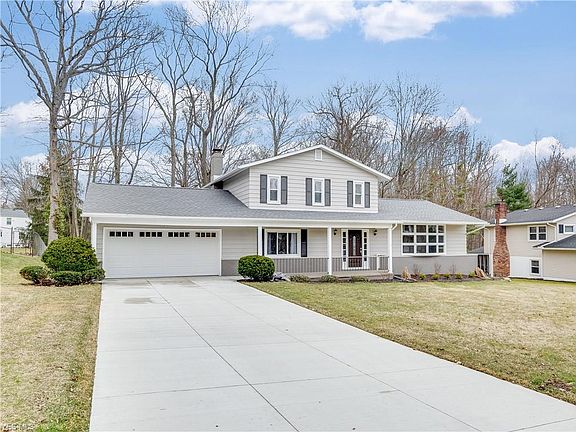 3rd image of 4495 Country Club Ln