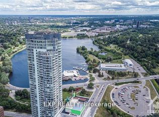 805 Carling Ave #3702, Ottawa, ON K1S 5W9