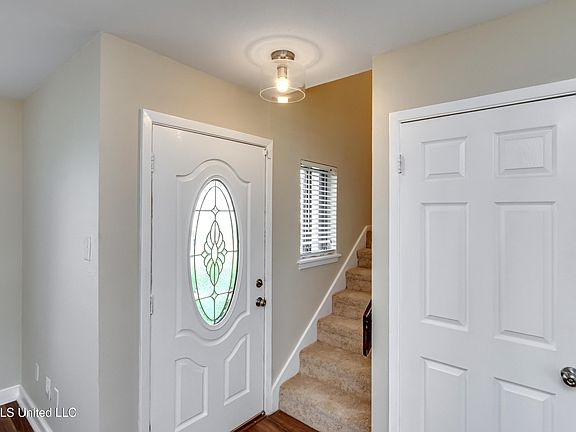 4th image of 1022 Windrose Dr