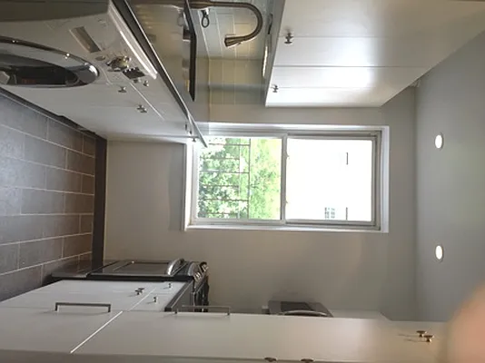 Rented by Metropolitan Equities | media 21