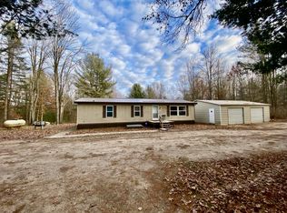 19884 45th Ave, Barryton, MI 49305
