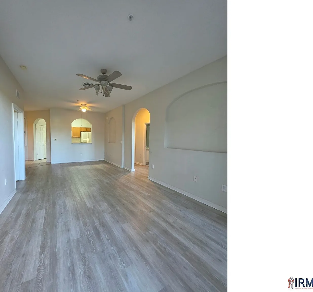 3 bedroom 2 bathroom condo Horizons at Vista Lakes — Photo 2