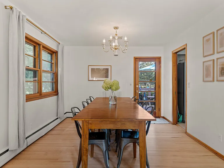 23 Jonathan Way — Photo 11