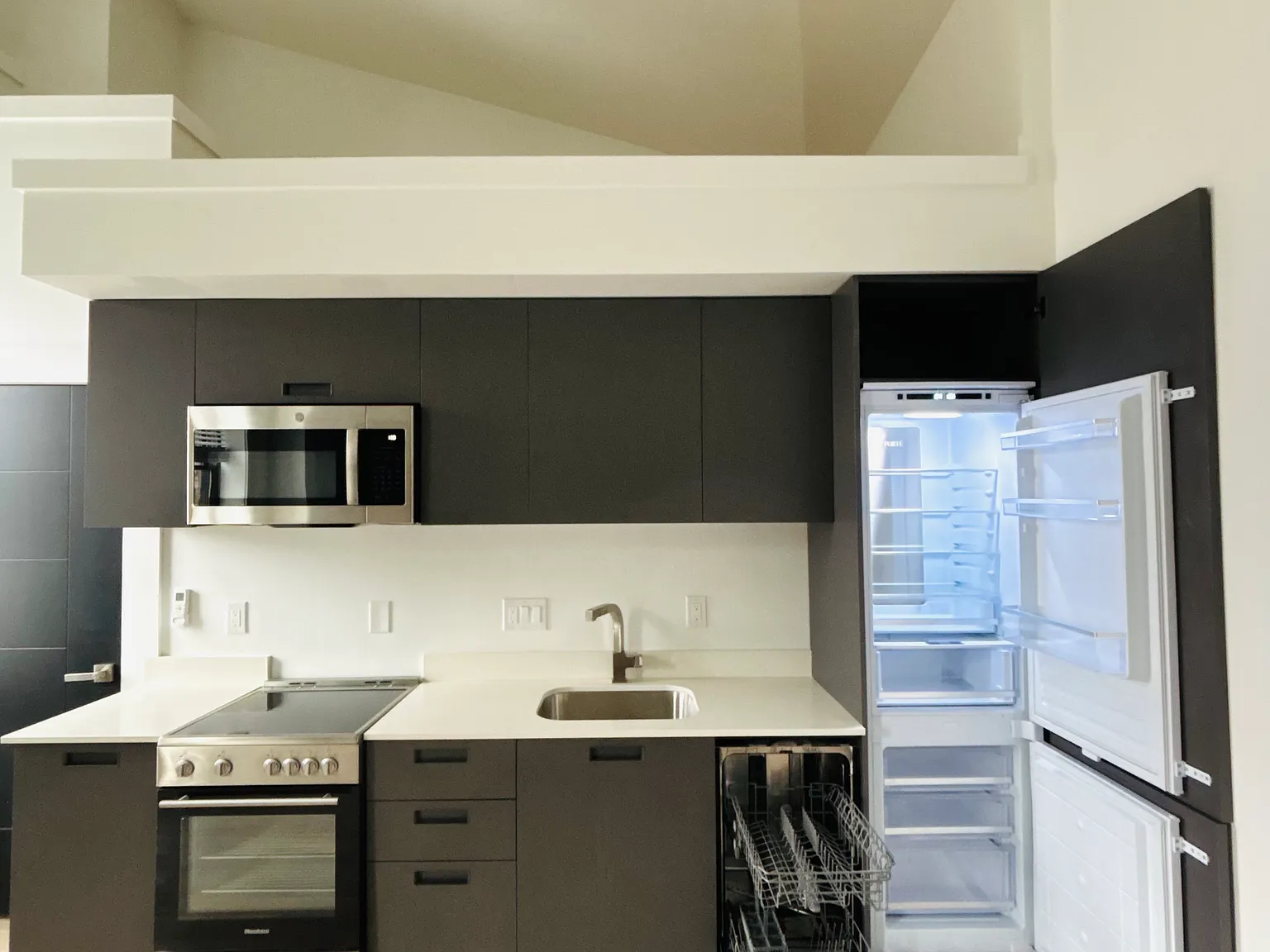 Studio, $1,150 — Photo 4