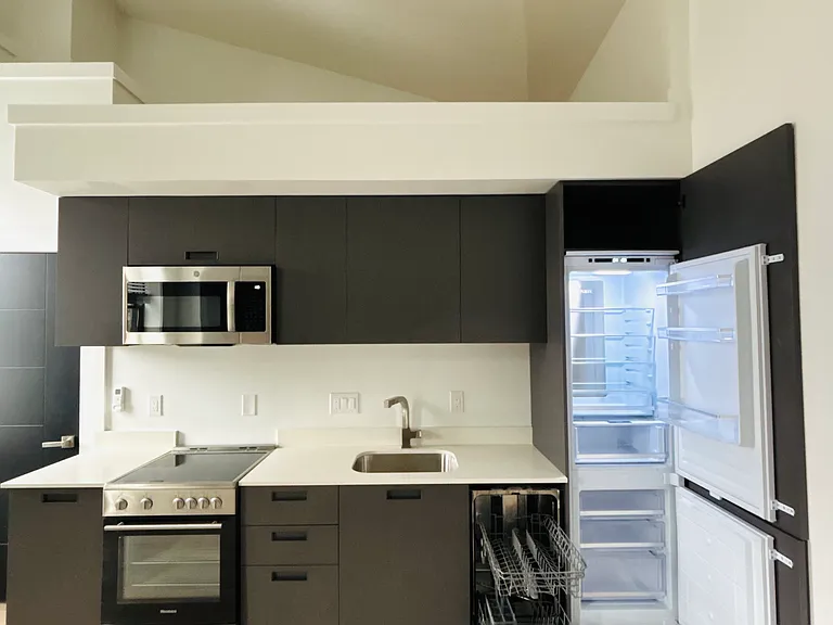 601 York St #2 — Photo 4
