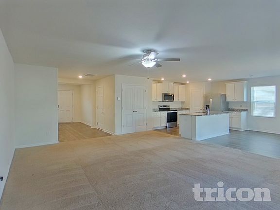 3rd image of 6015 Mason Tucker Dr