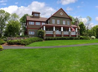 38 Pine Hill Rd, Stockton, NJ 08559