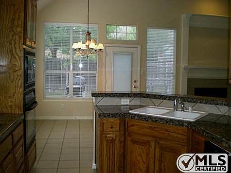 4th image of 120 S Village Dr
