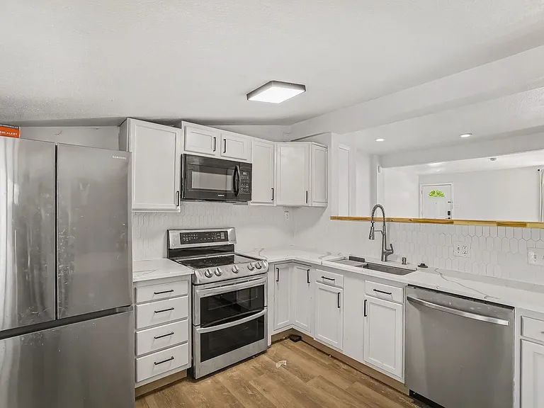 1945 S Irving St — Photo 5