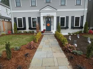 3006 39th Ave SW, Seattle, WA 98116