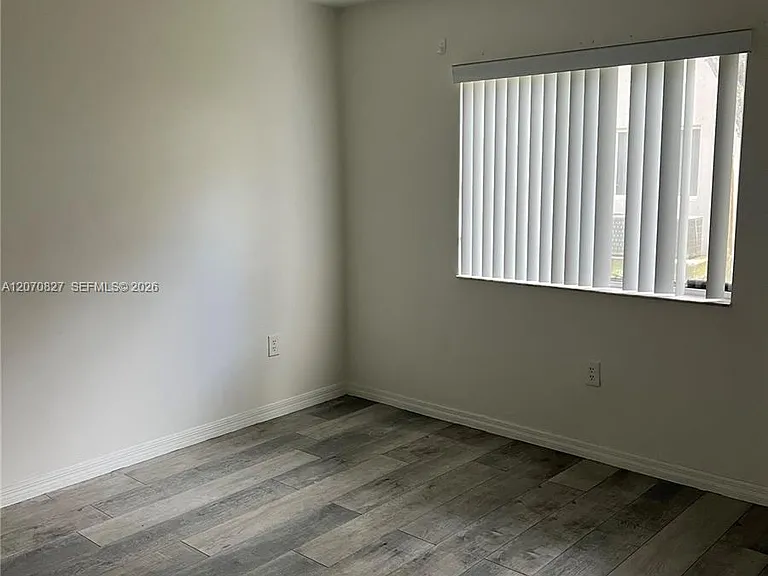 2911 SE 13th Ave #10449 — Photo 5