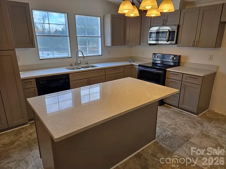 1718 Measmer St — Photo 20