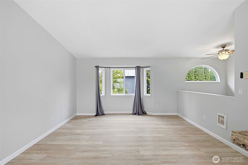 3rd image of 21675 SE 267th Street