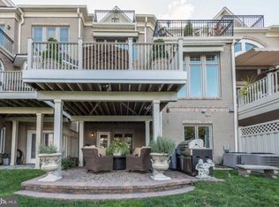 18362 Fairway Oaks Sq, Leesburg, VA 20176