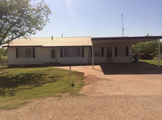 215 Douglas Rd, Electra, TX 76360