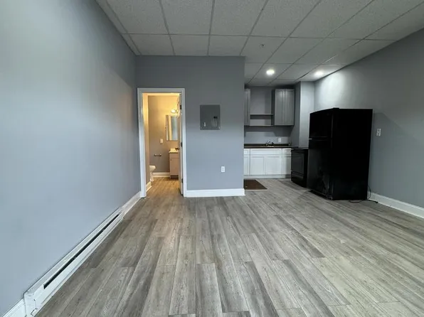 15 S Church Ln #1A, Lansdowne, PA 19050