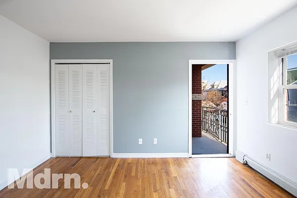 Rented by Mdrn Residential | media 20