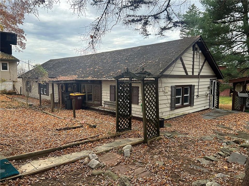 1st image of 4 Hawthorn Avenue