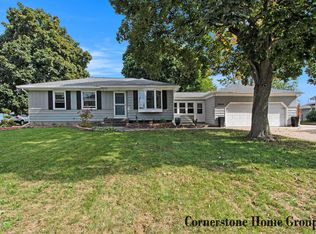 6644 Andale Ave SW, Grand Rapids, MI 49548