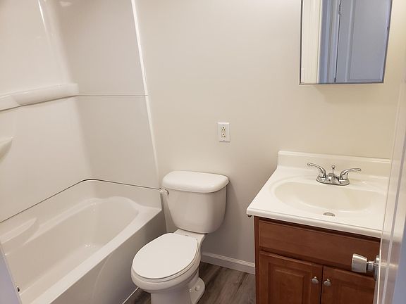2nd image of 54 Hampshire Ln #15