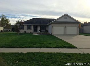1366 Wyndmoor Dr, Rochester, IL 62563