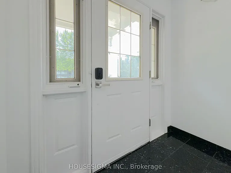 116 Cranbrooke Ave #MAIN — Photo 3