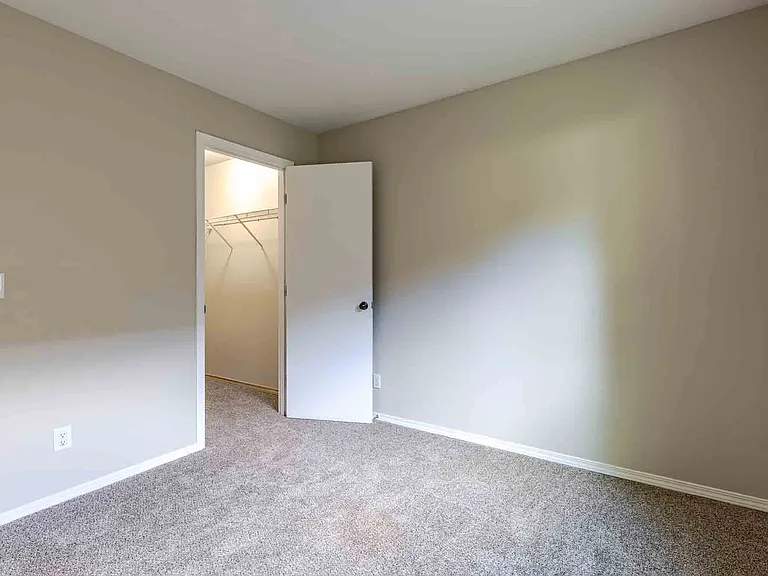 Aravia Apartments — Photo 21
