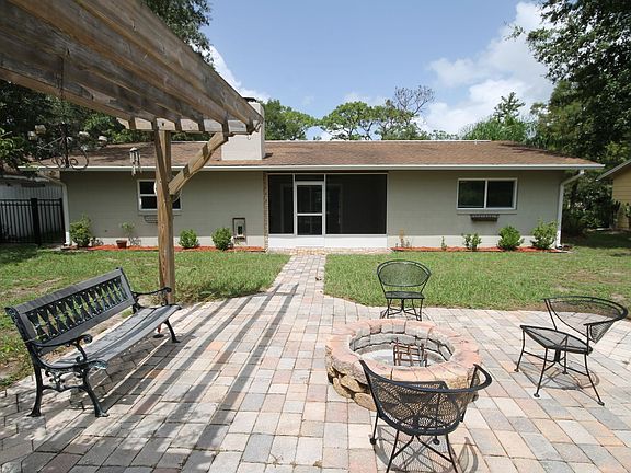 3rd image of 61 S Winter Park Dr