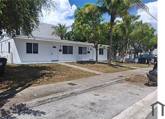 2 bed, 700 sqft, $2,500 — Photo 2