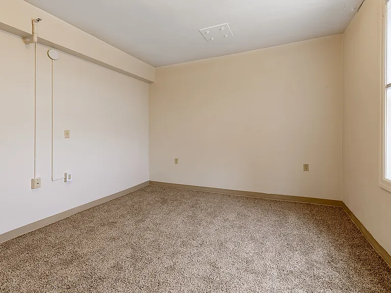 519 Washington St SE — Photo 15