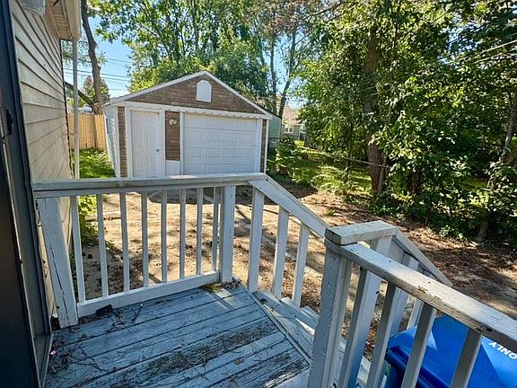4th image of 8676 Jewett Ave