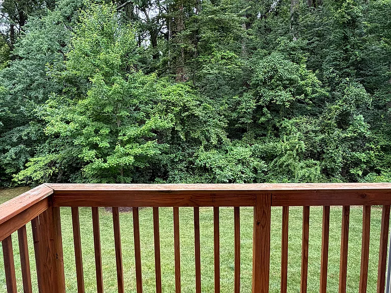 820 Rockcreek Rd — Photo 9