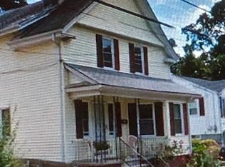 177 Summit St, East Providence, RI 02914