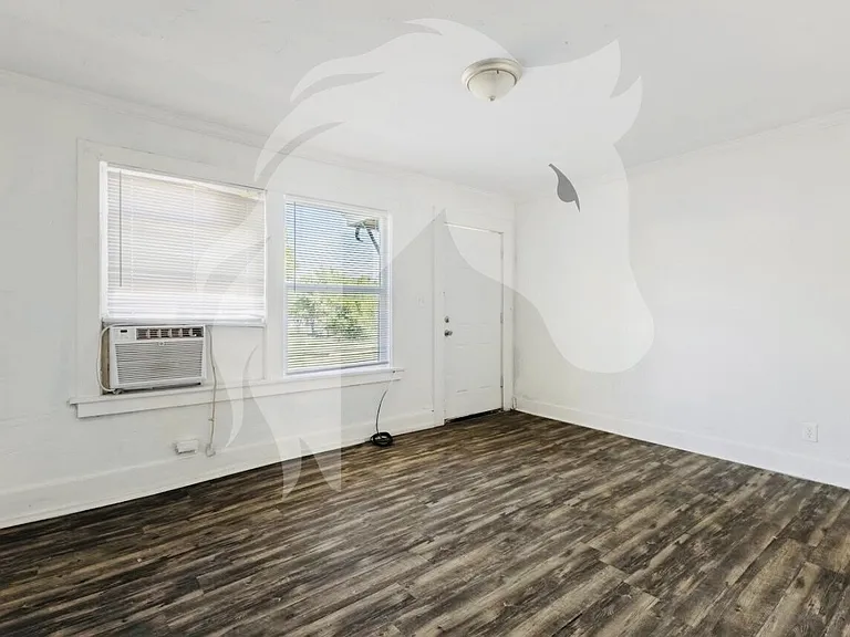 820 S 6th St #4 — Photo 9