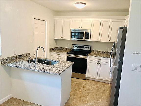 5th image of 2061 Balfour Cir