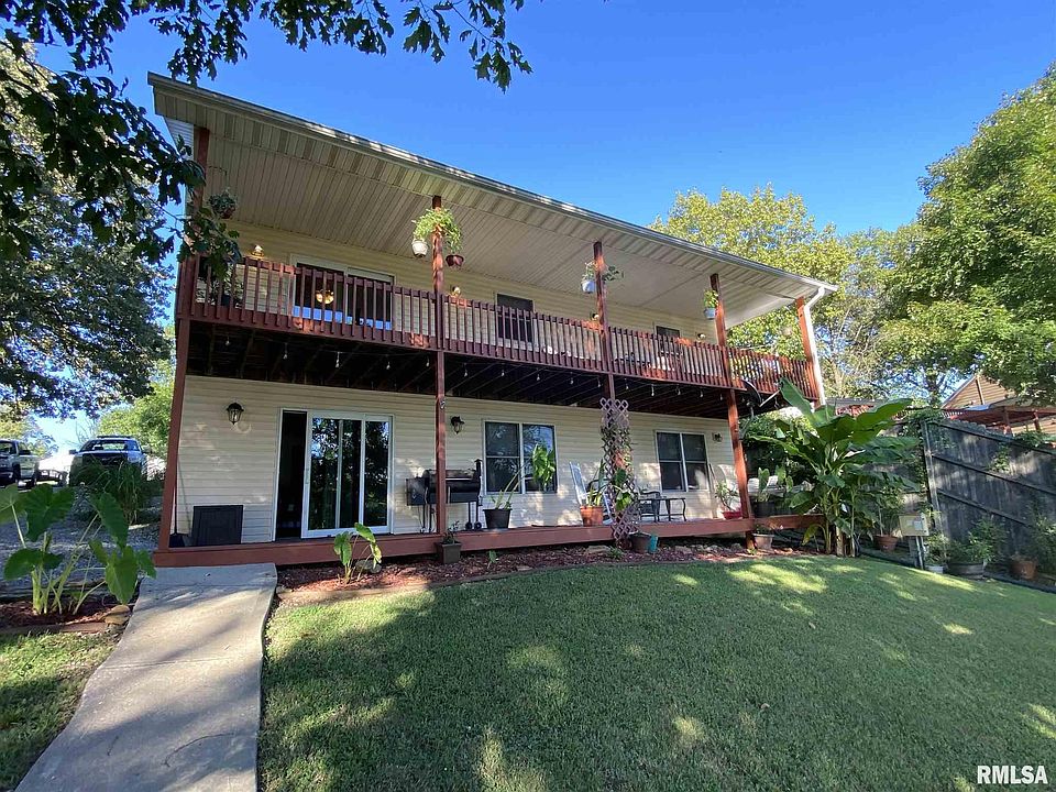1st image of 260 Marina Cir