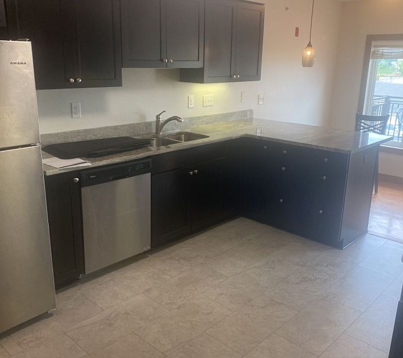 1st image of 443 Millwood Ave #5