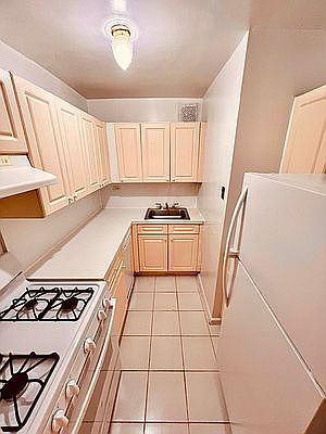 5th image of 72-10 112th St #6P