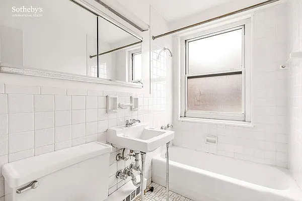 Sold by Sotheby's International Realty | media 13