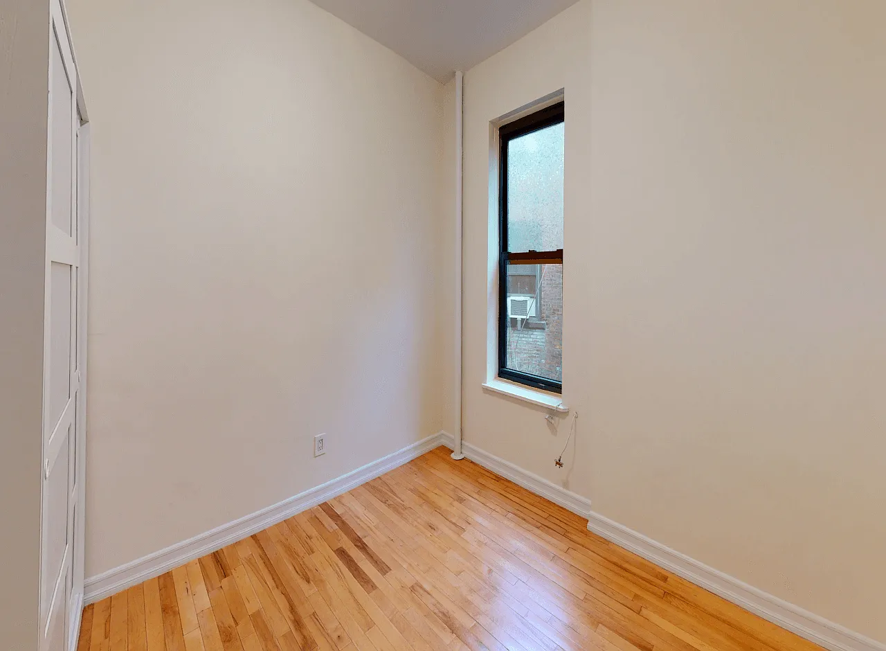 236 East 13th Street — Photo 4