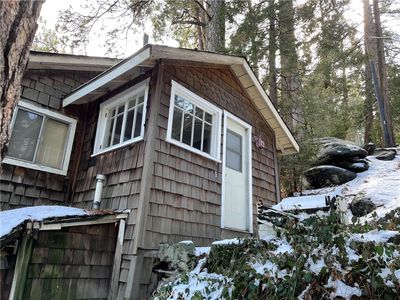 693 Mozumdar Dr, Cedarpines Park, CA, 92322