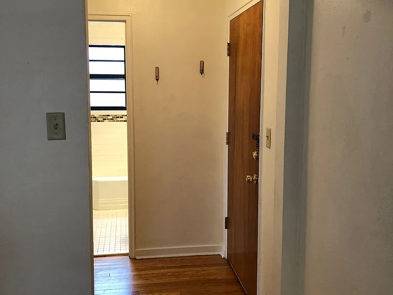 Virginia Apartments — Photo 24