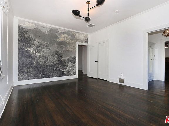 4th image of 840 N La Fayette Park Pl