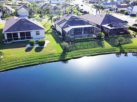 4th image of 735 Camellia Green Dr