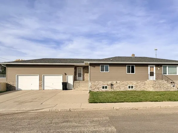 901 4th Ave W, Williston, ND 58801