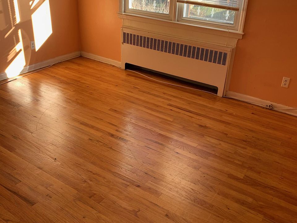 2nd image of 2310 Emma St