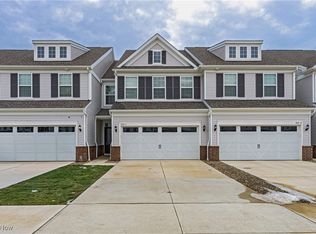 850 Dipper Ln UNIT 3, Aurora, OH 44202