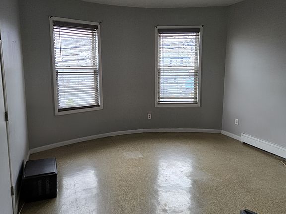 3rd image of 8 E Barbour St Floor 2