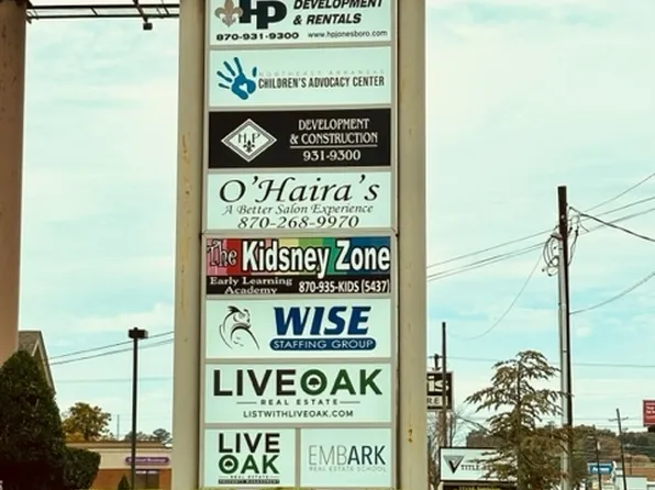 Colonial Square, 2729 E Nettleton Ave, Jonesboro, AR 72401